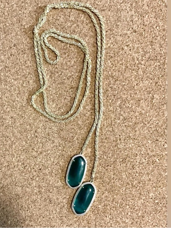 Kendra Scott Jewelry - Rare early Kendra Scott gold with Deep green Pendants wrap necklace.
